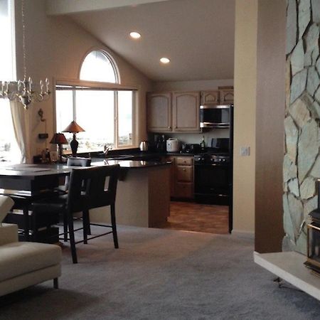 Camano Island Waterfront Vacation Rental ภายนอก รูปภาพ
