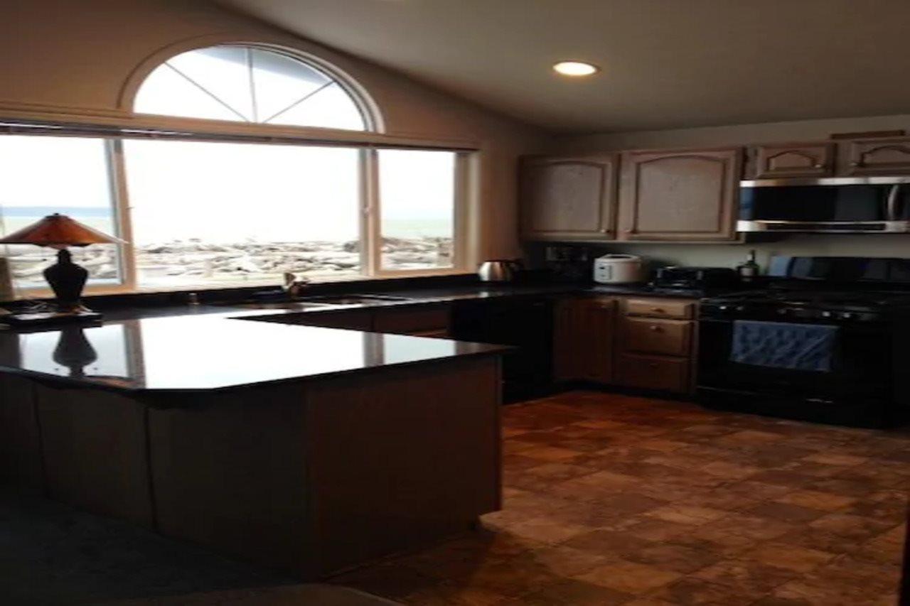 Camano Island Waterfront Vacation Rental ภายนอก รูปภาพ